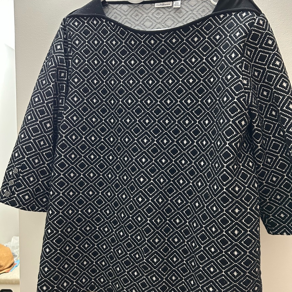 Croft and Barrow Chic Black and White Geometric Top